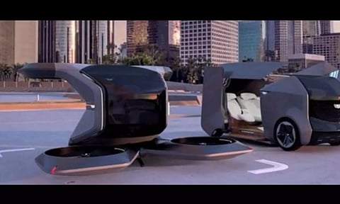 ട്രാഫിക്ക് കുരുക്കൊഴിവാക്കാം, വീടിനുമുകളില്‍ പാര്‍ക്ക് ചെയ്യാം, വരുന്നു; കാഡിലാക് പറക്കും കാര്‍!