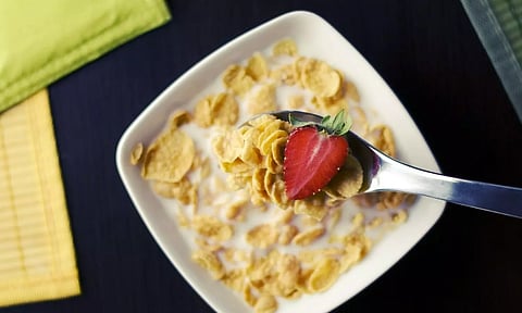 ഡയറ്റ് ചെയ്യുന്നവര്‍ക്ക് കോണ്‍ഫ്‌ളേക്‌സ് ആണോ ഓട്‌സ് ആണോ നല്ലത്?