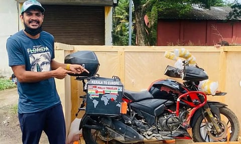 കോവിഡ് കാലത്തും പാഷന് അവധി ഇല്ല: മല്ലു ട്രാവലർ ചാർട്ടേഡ്‌ ഫ്‌ളൈറ്റിൽ പറന്നു