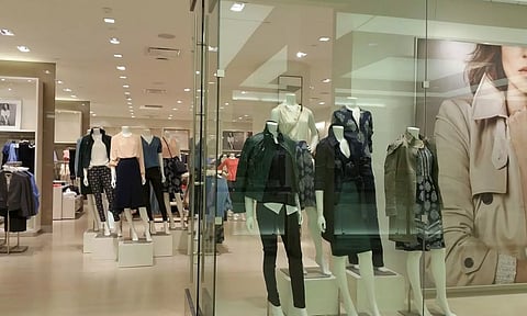 ഫാഷന്‍ വസ്ത്രങ്ങള്‍ക്ക് നല്ല പ്രിയം; കമ്പനികള്‍ക്ക് വരുമാനക്കൊയ്ത്ത്