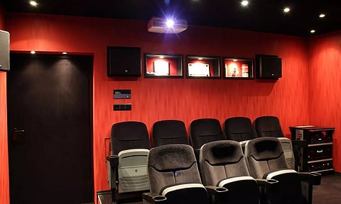 കോവിഡ് മൂന്നാം തരംഗം മൾട്ടിപ്ലെക്സുകൾക്ക് തിരിച്ചടി