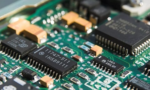 യുക്രെയ്നിലെ രണ്ട് കമ്പനികള്‍ എങ്ങനെയാണ് ആഗോള ചിപ്പ് വിപണിയെ പ്രതിസന്ധിയിലാക്കുന്നത്