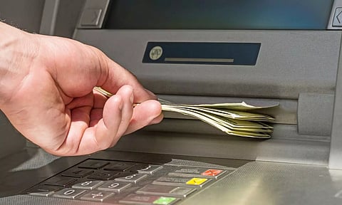 എ.ടി.എം വഴി പണം പിന്‍വലിച്ചാല്‍ ഇനി കൂടിയ നിരക്ക്; ഇന്റര്‍ചാര്‍ജ് കൂട്ടാന്‍ നീക്കം