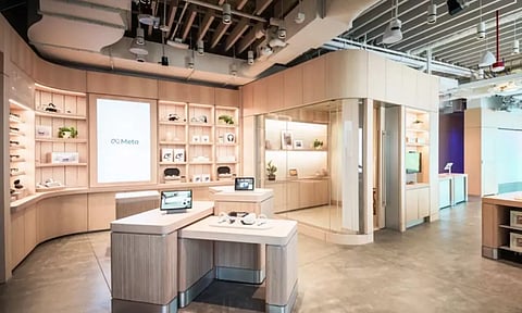 ഫിസിക്കല്‍ റീറ്റെയ്ല്‍ ഷോറൂം തുറക്കാനൊരുങ്ങി ഫേസ്ബുക്ക്