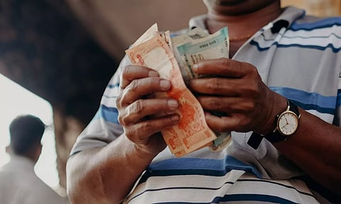 ഗാന്ധി ജയന്തിയും വിജയദശമിയും മറ്റ് പൊതു അവധികളും; ഒക്‌റ്റോബറില്‍ ബാങ്ക് അവധി ദിനങ്ങള്‍ കൂടുതല്‍