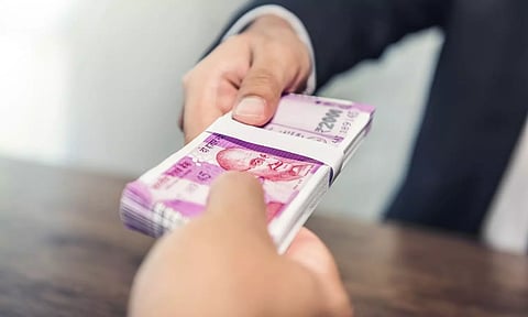 പണം ഇങ്ങനെ കൈമാറ്റം ചെയ്യുന്നുണ്ടോ ഒഴിവാക്കിയില്ലെങ്കില്‍ പിഴ കിട്ടും