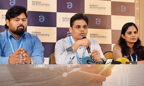 Acemoney representatives