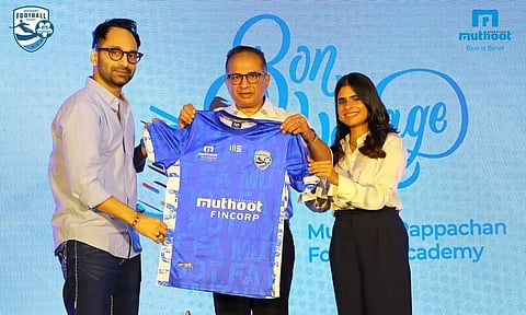 ഇംഗ്ലണ്ടിലെ നെക്സ്റ്റ് ജെന്‍ കപ്പില്‍ പന്ത് തട്ടാൻ മുത്തൂറ്റിന്റെ 'നീലപ്പട'