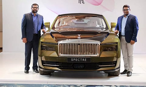 വില 7.9 കോടി രൂപ, 100 കിലോമീറ്ററിലെത്താന്‍ വെറും 4.5 സെക്കന്‍ഡ്, റോള്‍സ് റോയ്‌സിന്റെ ലക്ഷ്വറി ഇലക്ട്രിക് കാര്‍ 'സ്‌പെക്ടര്‍' കേരളത്തില്‍