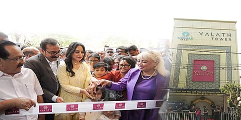 ഓഫറുകളും ട്രെന്‍ഡി കളക്ഷനുമായി  വാലത്ത് ജ്വല്ലേഴ്‌സ് ആലുവയില്‍