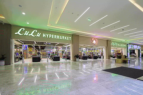 ലുലുമാളില്‍ 41 മണിക്കൂര്‍ നോണ്‍സ്റ്റോപ്പ് ഷോപ്പിംഗ് ഫെസ്റ്റിവല്‍: പകുതി വിലയ്ക്ക് അന്താരാഷ്ട്ര ബ്രാന്‍ഡുകള്‍!