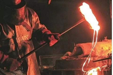 പൂജ്യത്തിന് താഴെ തന്നെ മുഖ്യ വ്യവസായ വളര്‍ച്ച; ആശങ്ക അകലുന്നില്ല