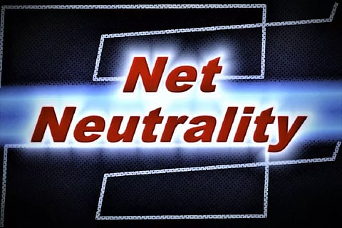 നെറ്റ് ന്യൂട്രാലിറ്റിയ്ക്ക് ടെലികോം കമ്മീഷന്റെ 'തംപ്‌സ് അപ്പ്'