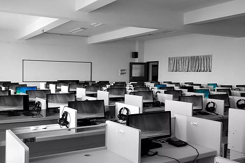 പുതിയ എഐസിടിഇ ചട്ടം മൂലം ജോലി നഷ്ടപ്പെട്ടത് 12,000 അധ്യാപകർക്ക്