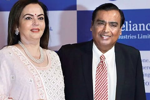 റിലയന്‍സില്‍ ഓഹരി വിഹിതം   ഉയര്‍ത്തി അംബാനിയും     കുടുംബാംഗങ്ങളും