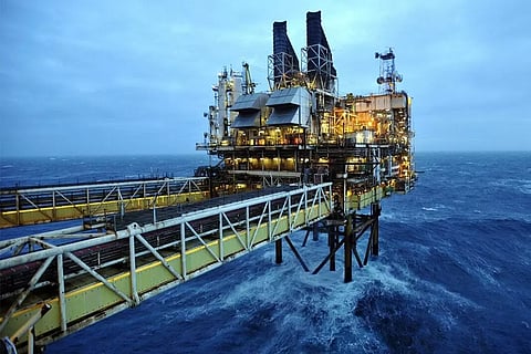 ഉല്‍പ്പാദനം വെട്ടിക്കുറച്ചിട്ടും എണ്ണ വില താഴേയ്ക്ക്