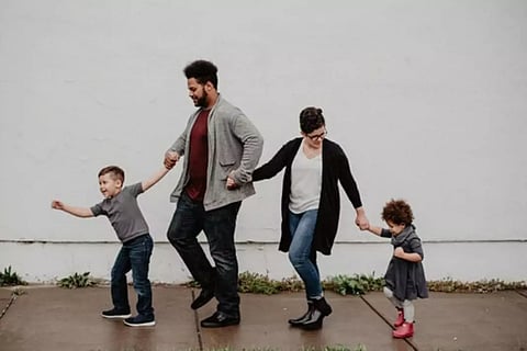 മക്കളെ  മികച്ച പ്രൊഫഷണലുകളും വ്യക്തികളുമൊക്കെയാക്കാം; പഠിപ്പിച്ചോളൂ ഈ 5 നല്ല ശീലങ്ങള്‍