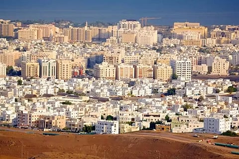 ഒമാനിൽ മൂന്ന് തൊഴിൽ മേഖലകളിൽ കൂടി സ്വദേശിവൽക്കരണം