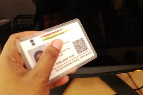 'ആശയക്കുഴപ്പങ്ങൾ ഒഴിഞ്ഞു; എന്നാൽ പ്രവാസികൾക്ക് ആധാർ ഇപ്പോഴും കിട്ടാക്കനി' 