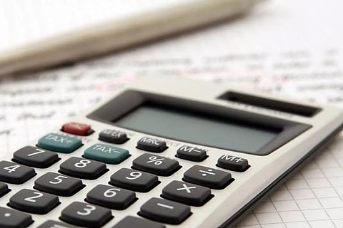 കിട്ടാക്കടത്തില്‍ നേരിയ കുറവ്, ലയന നീക്കവും സജീവം