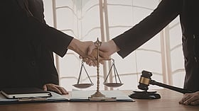 അവകാശികൾ അറിഞ്ഞിരിക്കാൻ: പരേതന്റെ ബാങ്ക് അക്കൗണ്ട്, ഇൻഷുറൻസ്, ഇപിഎഫ് തുകകൾ ക്ലെയിം ചെയ്യേണ്ട......