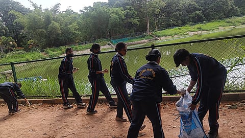 Carmel PU College joins Puneet Sagar Abhiyan at Lalbagh