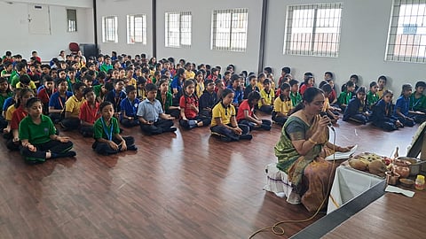 SSRVM honours teachers through Guru Puja