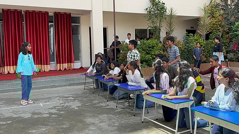 Sri Sri Ravishankar Vidya Mandir honours teachers