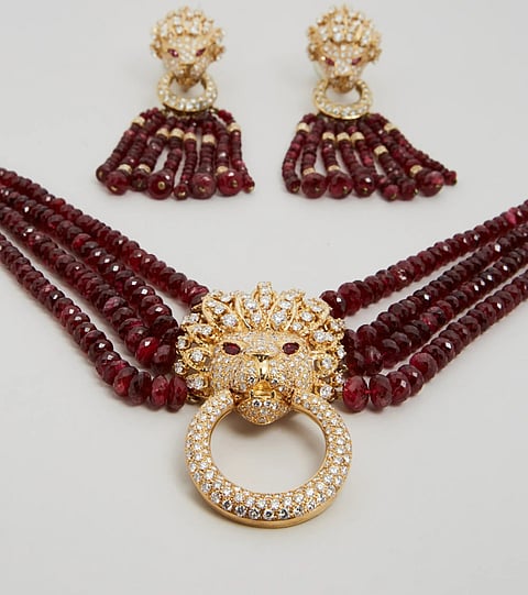 Elizabeth Taylor’s Iconic Jewellery Pieces Head to Auction