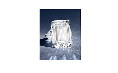 Vanderbilt Legacy and Rare Colour Diamonds Take Centre Stage at Sotheby’s High Jewelry Auction