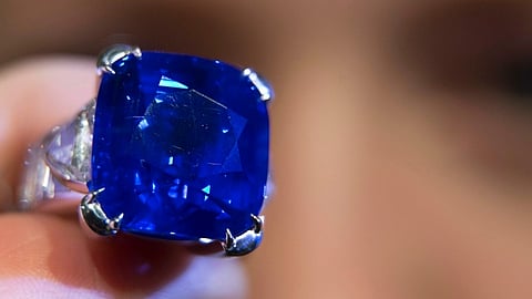 35-Carat Kashmir Sapphire Breaks World Record for Price Per Carat at Auction