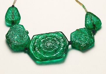 Rare Mughal-Era Emerald Necklace Fetches $6.2 Million at Christie’s Auction