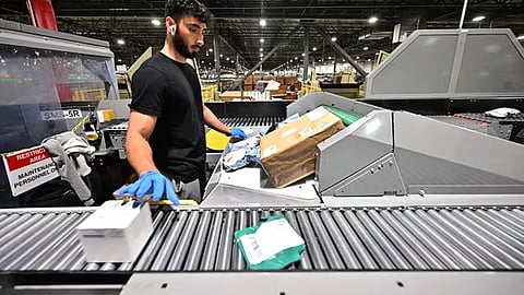 Global Postal Networks Halt Low-Value Shipments to US After End of Duty-Free Rule