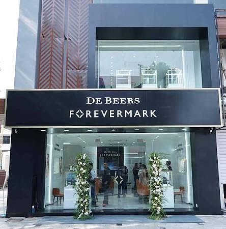 De Beers Targets 100 Forevermark Stores in India by 2030