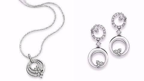 Give your mom a gift of pure love with platinum