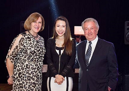 The winner of the first annual Gianmaria Buccellati Foundation Award for Excellence in Jewelry Design was presented at GIA’s Alumni party in Tucson. L to R: Susan Jacques, GIA president and CEO; Catherine Zheng, Gianmaria Buccellati Foundation Award recipient; and Larry French, chief officer North American strategies, Gianmaria Buccellati Foundation. Photo by Kevin Schumacher/GIA. 