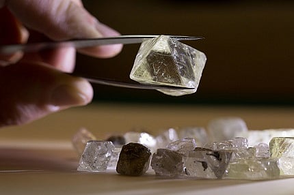 ALROSA to Present More Than 100 Special Size Rough Diamonds In Israel
