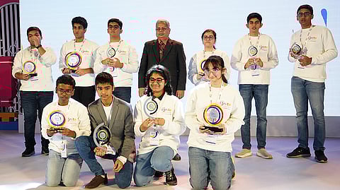 National Winners of vivo Ignite with the honourable Chief Guest Shri Rajendra Prasad Singh, Chief Scientist and Head of Innovation Monetization Directorate, CSIR, Ministry of Science & Technology