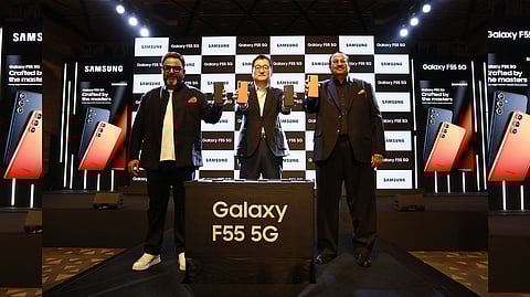 (from L-R) Mr. Aditya Babbar, VP MX Business, Soon Choi, Executive Vice President, MX Business, and Raju Pullan, Senior Vice President, MX Division at Samsung India Unveil the Samsung Galaxy F55 5G Smartphone at the launch event in New Delhi, India