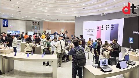 Samsung BKC Store Sets Record with 700+ Early Galaxy S25 Deliveries