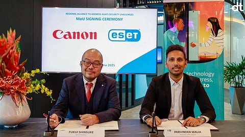 Canon Singapore and ESET signing a Memorandum of Understanding to broaden partnership to deliver security solutions across Asia. From left to right: Fukui Shinsuke, Senior Director, Regional Business Imaging Solutions, Canon Singapore; Parvinder Walia, President of the Asia Pacific Region, ESET.