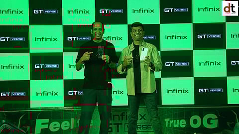 ((Left to Right) - Mr. Kamal Pandey , Product and GTM Head,  Infinix India and Mr. Nilay
Shah, Channel Partner, Director Mehta Retails Pvt Ltd.)