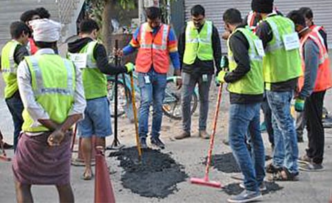 MoveInSync Joins Hands with PotHoleRaja to Fix 40 Sq Metres of Potholes