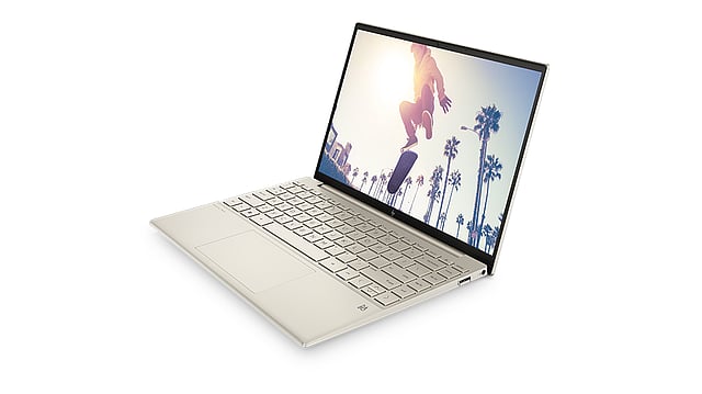 HP Pavilion Aero Laptop13-be1000 2022年 HP Pavilion Aero 13-be1000(2022年モデル)のレビュー