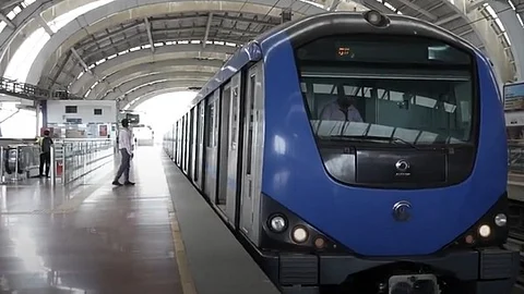 மெட்ரோ ரயிலில் வாட்ஸ்ஆப் செயலி மூலம் டிக்கெட் எடுக்கும் சேவை முடங்கியது! 
