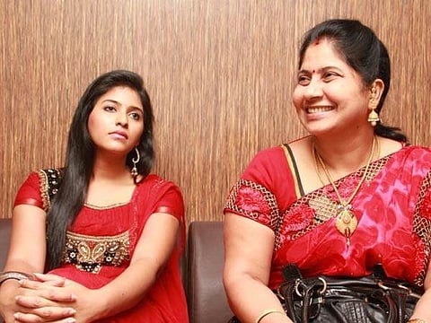 நடிகை அஞ்சலியின் சித்தி மனு தள்ளுபடி