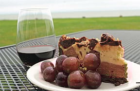 Wine and cheese cake at Viewpointe Estate Winery. PHOTO BY ADAM WAXMAN / DINE AND DESTINATIONS MAGAZINE