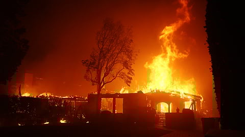 Incêndios em Los Angeles. Pelo menos dois mortos e cerca de 100 mil pessoas obrigadas a abandonar casas (com vídeos)