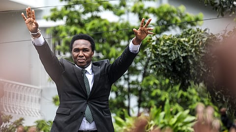 "É falso. O senhor não tem mantido contactos comigo." Mondlane acusa Paulo Rangel de parcialidade e de "manipular" a opinião pública