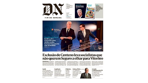 A primeira página da edição de fim de semana do DN 